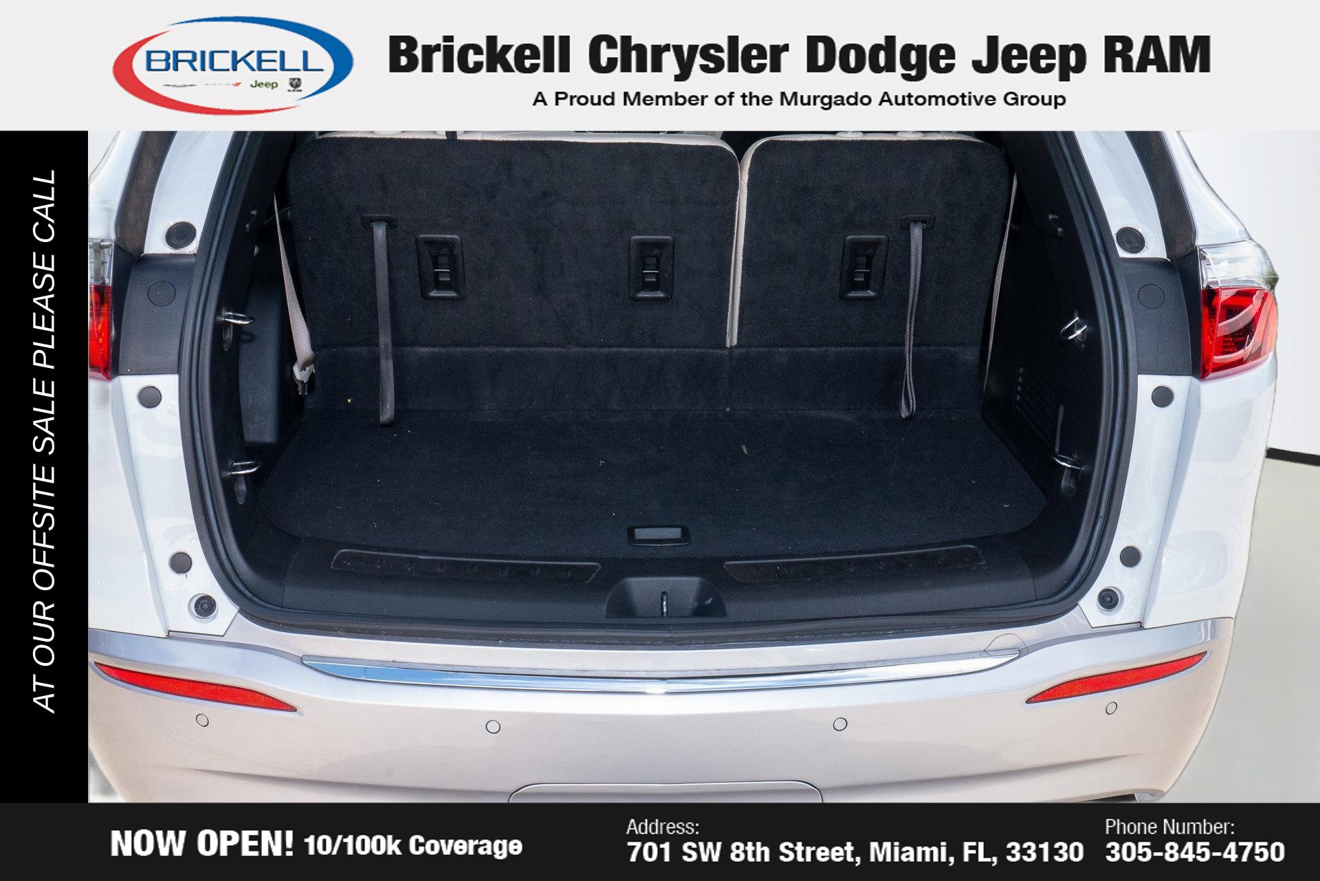 Used 2023 Buick Enclave Essence w/ Experience Buick Package FWD image 9