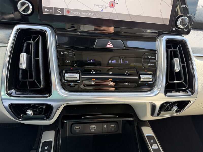 Used 2023 Kia Sorento SX FWD image 21