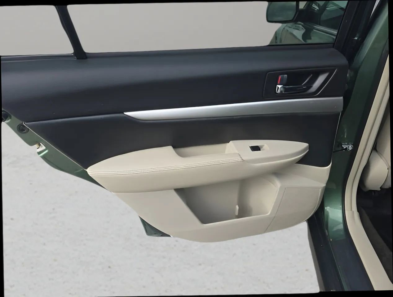 Used 2012 Subaru Outback 2.5i Premium w/ Popular Pkg 2 image 8