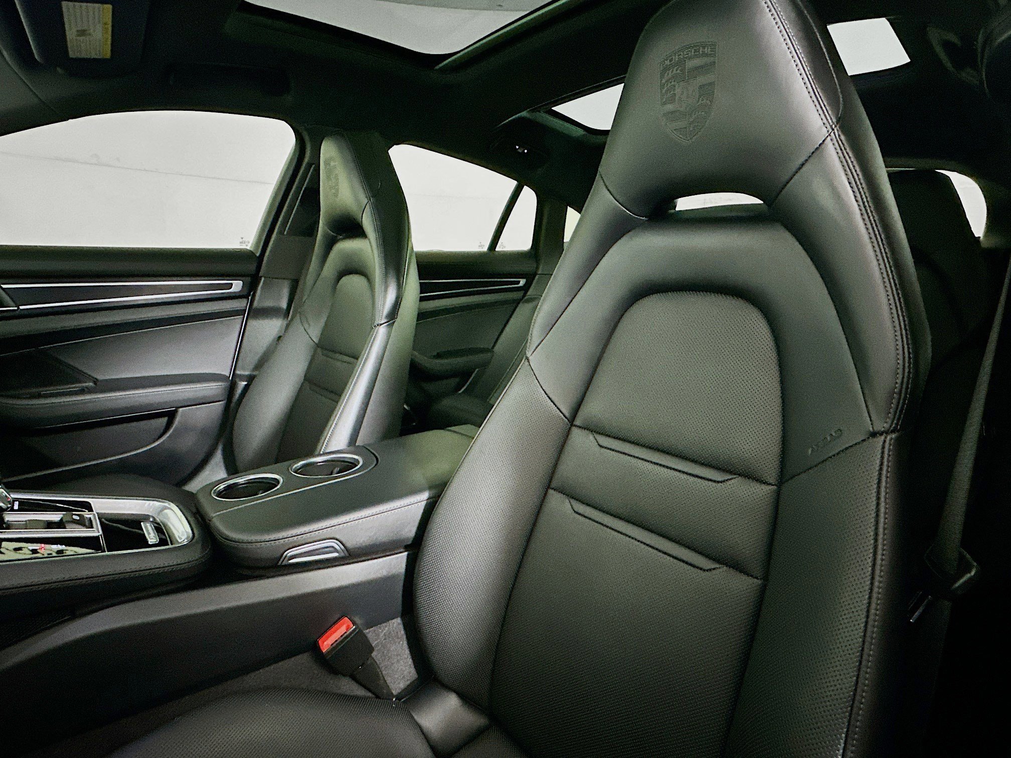 Used 2023 Porsche Panamera 4 Platinum Edition image 20