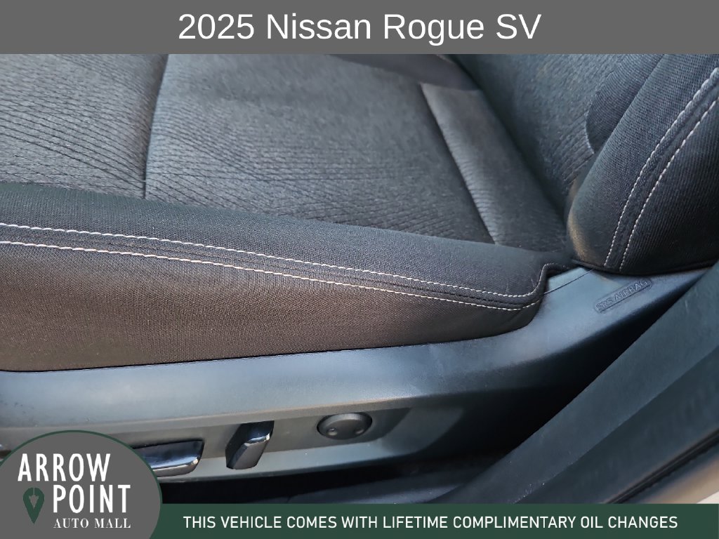 Used 2025 Nissan Rogue SV FWD image 23