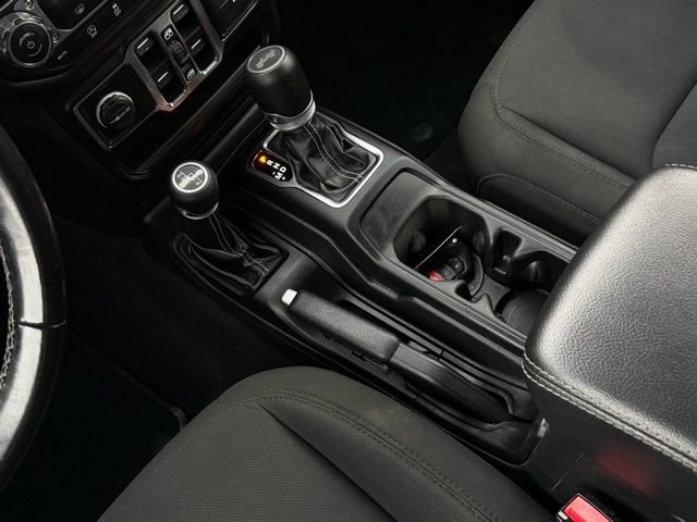 Used 2022 Jeep Wrangler Unlimited Sahara image 26