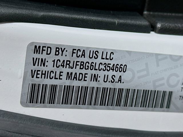 Used 2020 Jeep Grand Cherokee Limited image 32