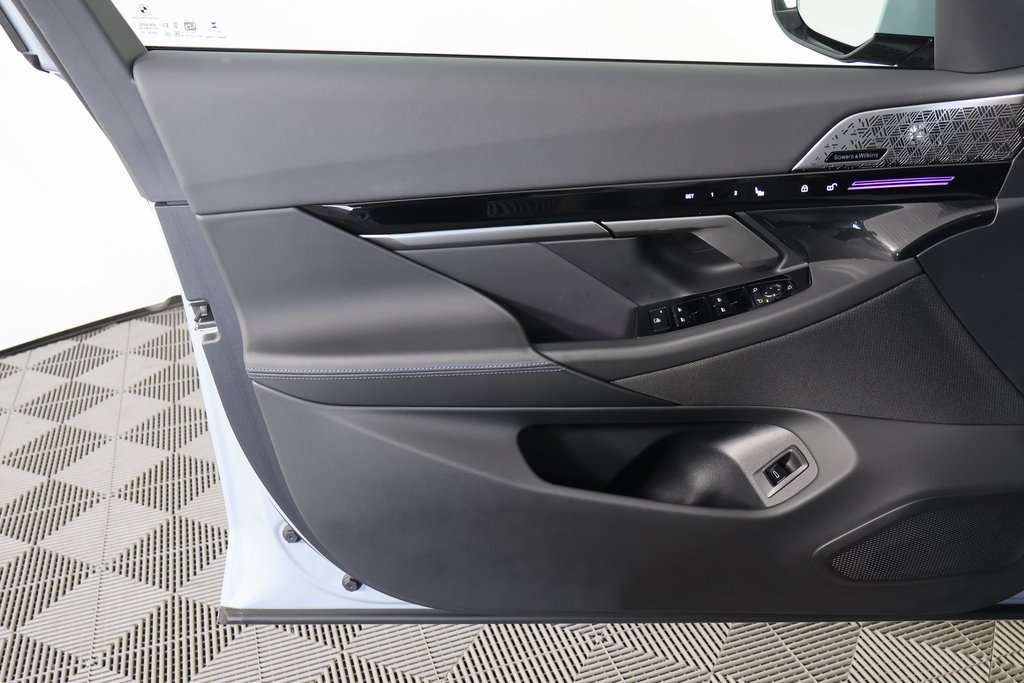Used 2026 BMW 530i RWD image 12