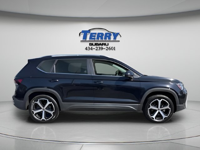 Used 2026 Volkswagen Taos SEL AWD/4WD image 1