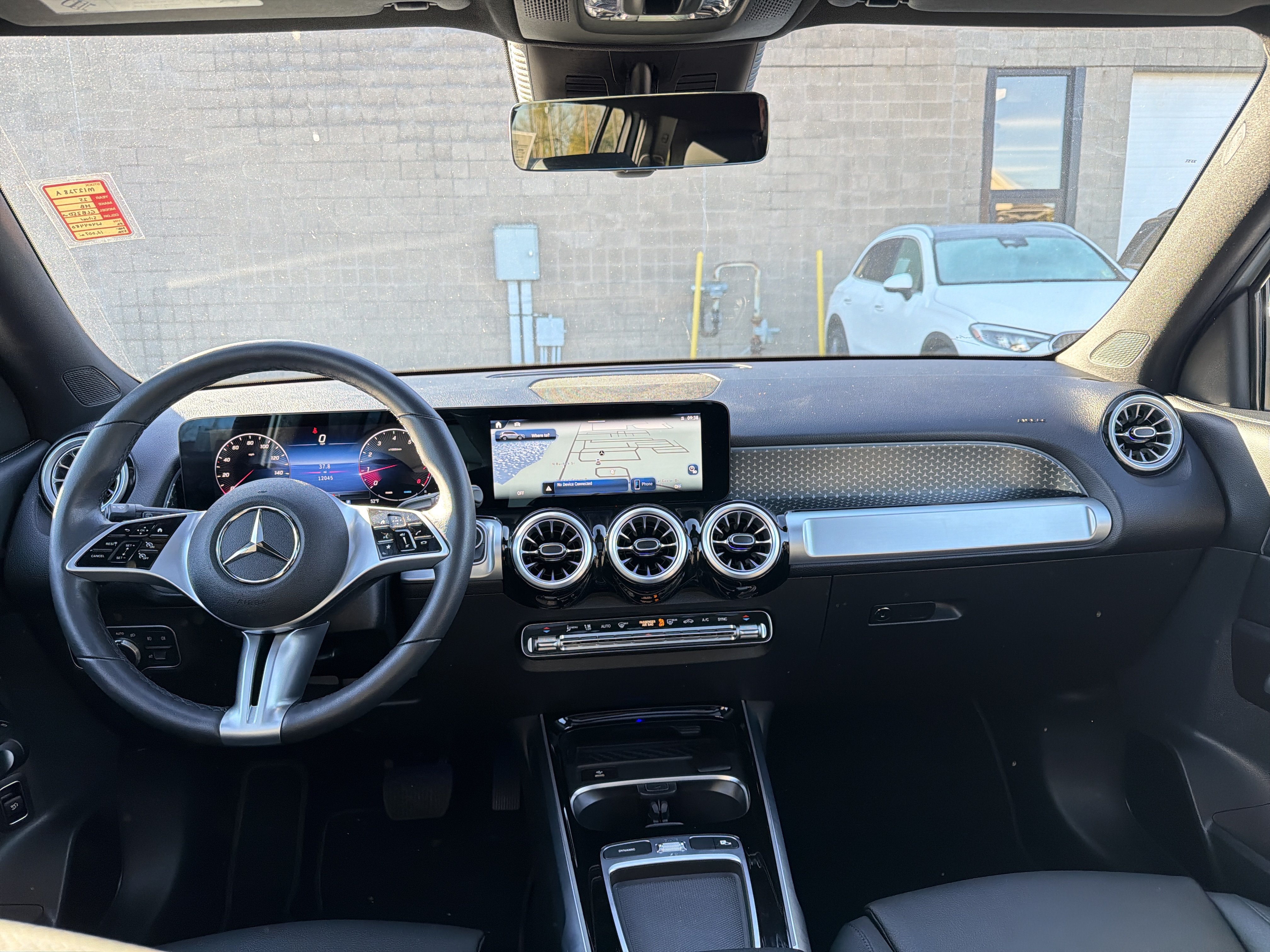 Certified 2025 Mercedes-Benz GLB 250 4MATIC image 11