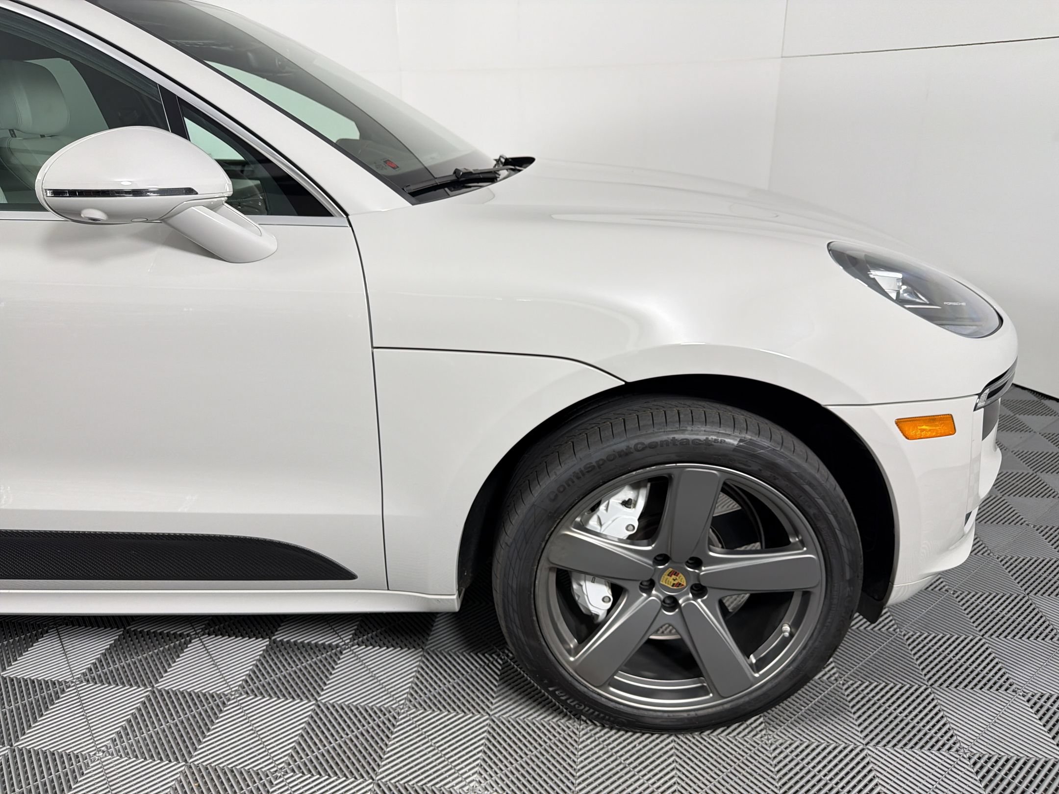 Certified 2021 Porsche Macan Turbo w/ Premium Package Plus (PF0) AWD/4WD image 12