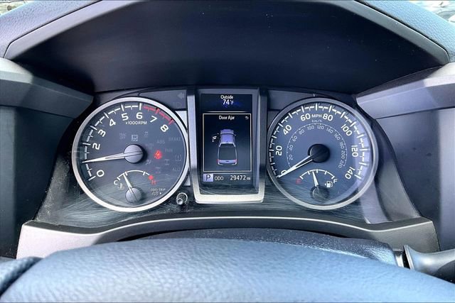 Used 2022 Toyota Tacoma TRD Sport w/ Technology Package image 14