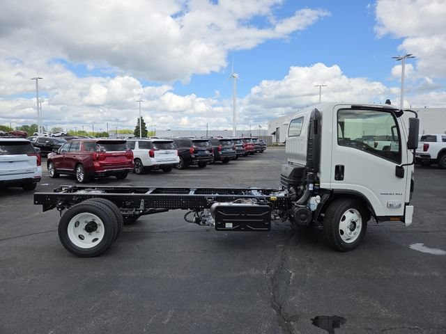 New 2027 Chevrolet Low Cab Forward 5500 XD RWD image 18