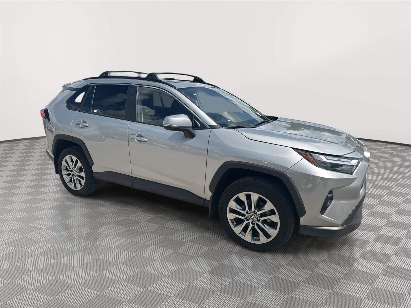 Used 2024 Toyota RAV4 XLE Premium FWD image 3