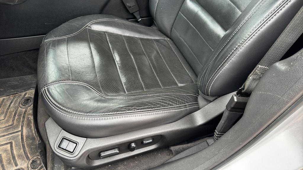 Used 2018 Ford Taurus SHO AWD/4WD image 10