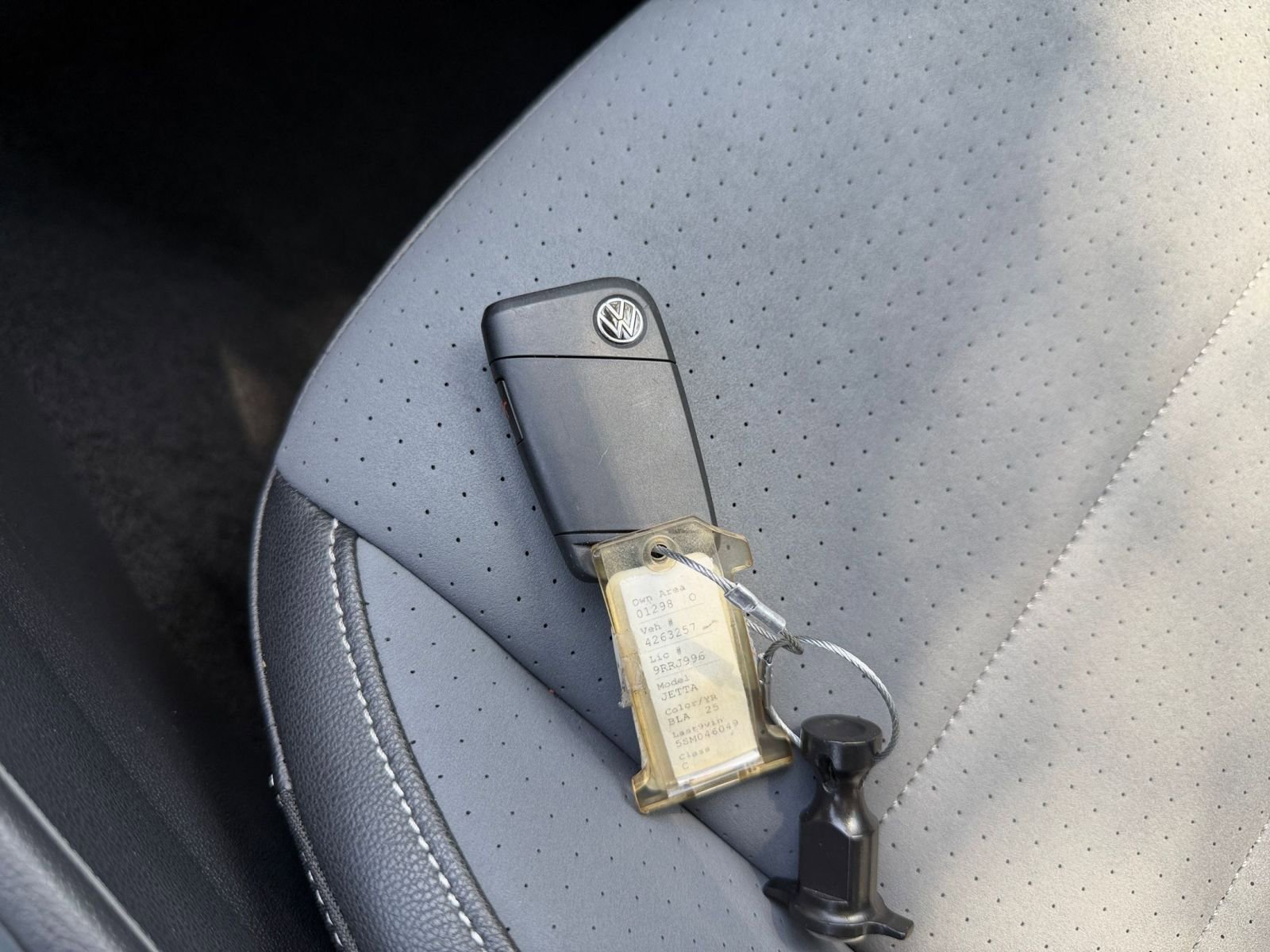 Used 2025 Volkswagen Jetta SE image 21