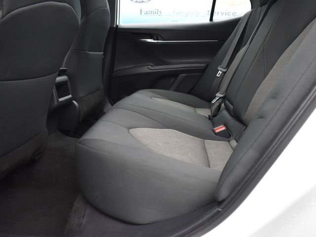 Used 2022 Toyota Camry LE image 8