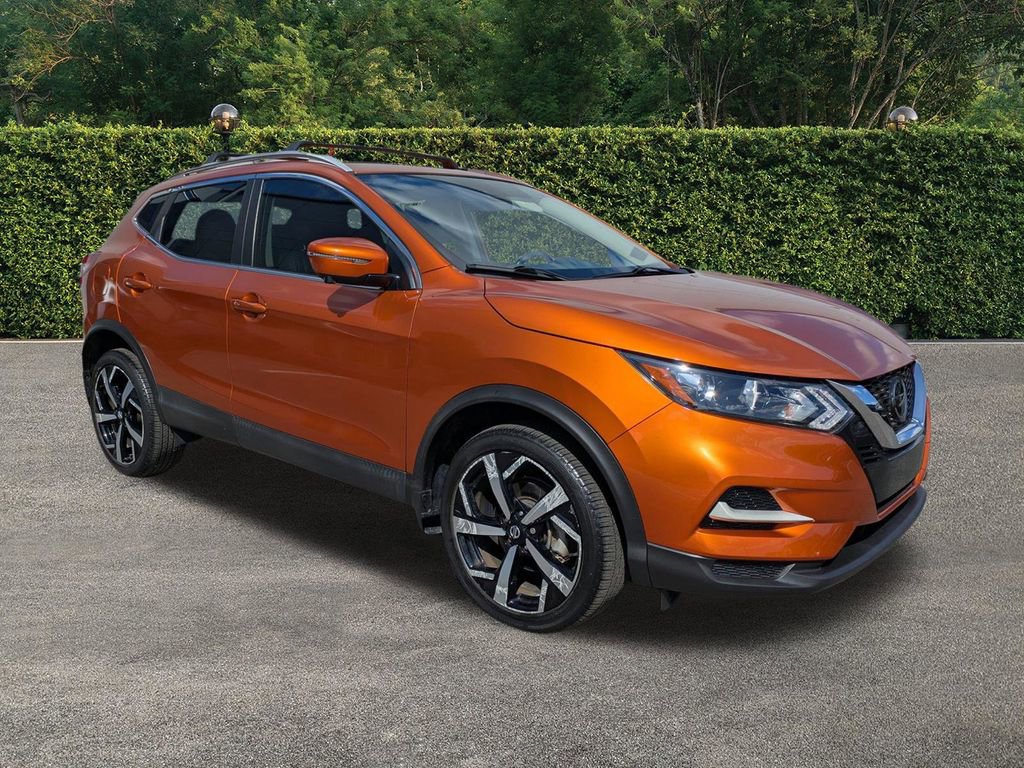 Used 2021 Nissan Rogue Sport SL image 2