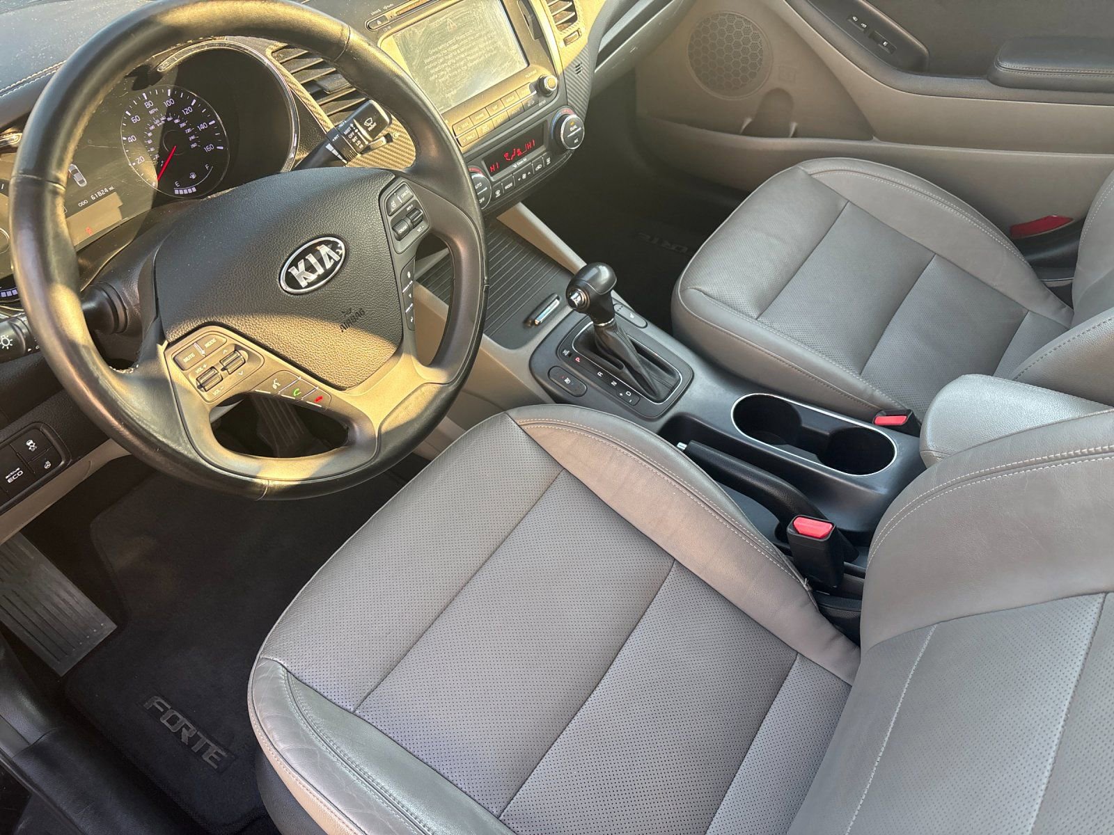 Used 2015 Kia Forte EX w/ Premium Package image 11