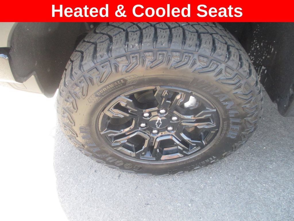 Certified 2023 Chevrolet Silverado 1500 ZR2 w/ Technology Package AWD/4WD image 15