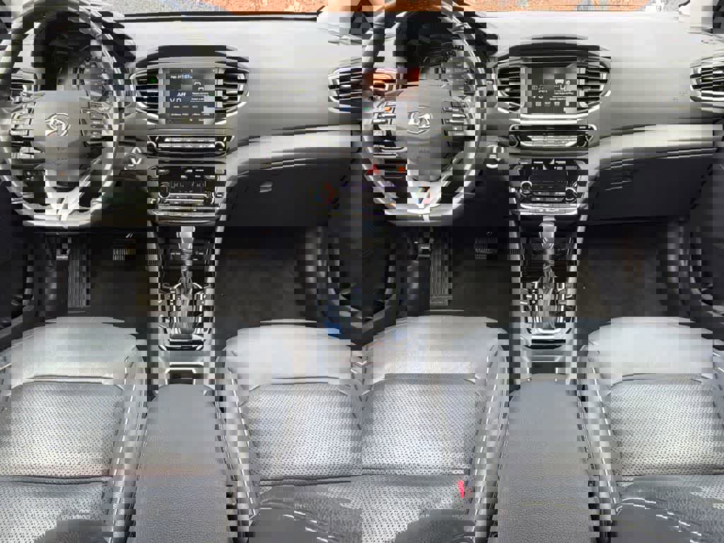 Used 2019 Hyundai Ioniq Limited image 18