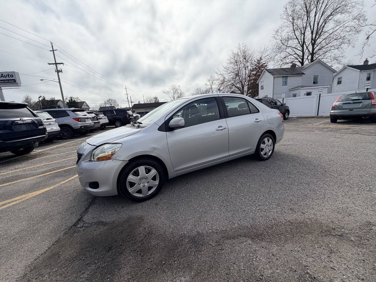 Used 2009 Toyota Yaris Sedan w/ Convenience Pkg FWD image 17