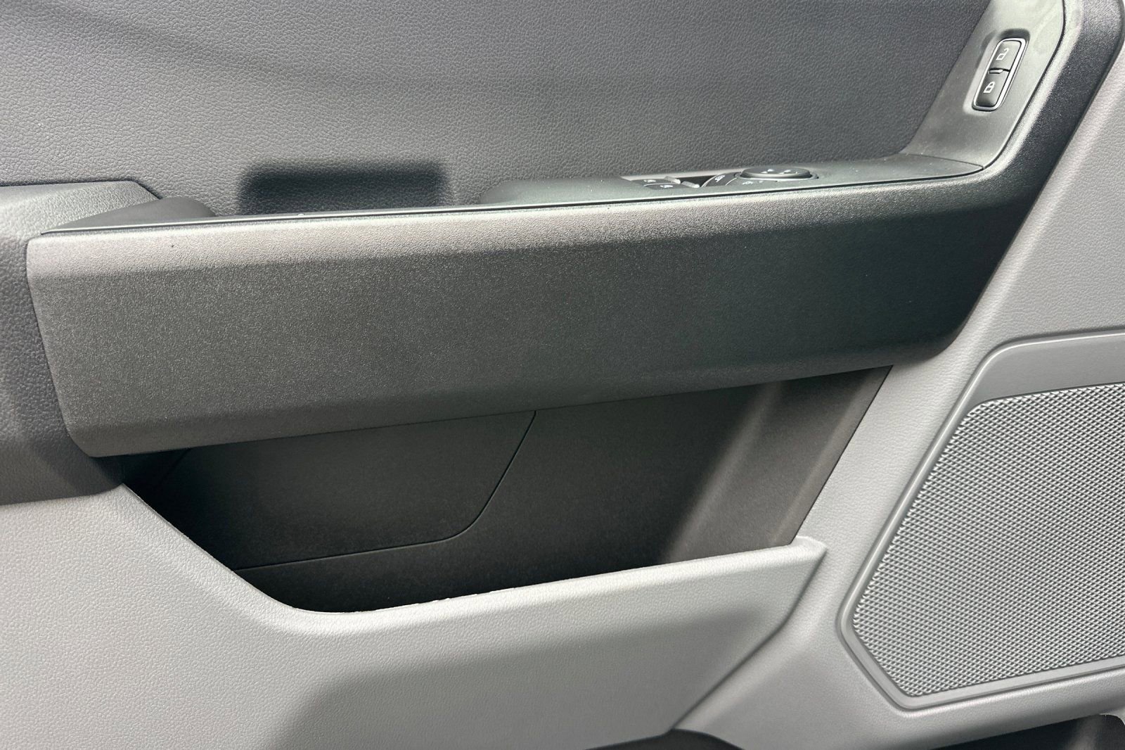 New 2024 Ford F450 XL w/ XL Chrome Package image 10