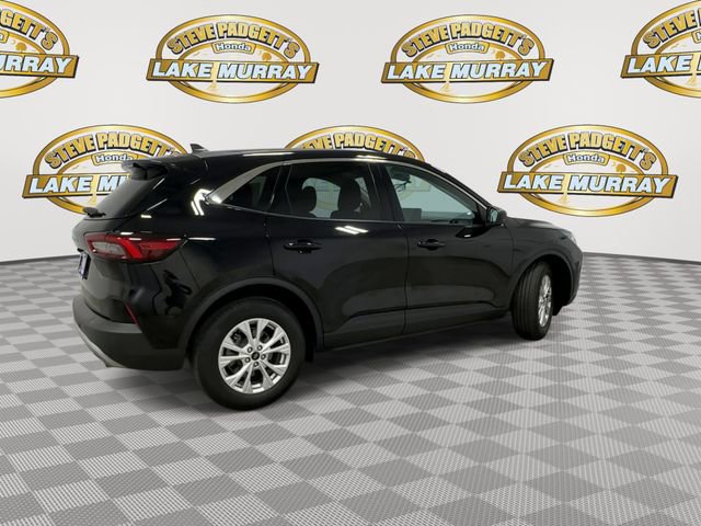 Used 2023 Ford Escape Active w/ Tech Pack #1 image 3