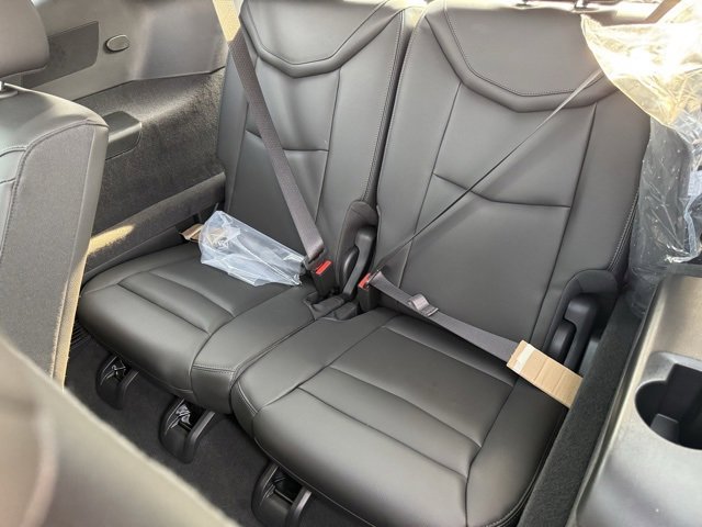 New 2025 Cadillac XT6 Luxury image 9