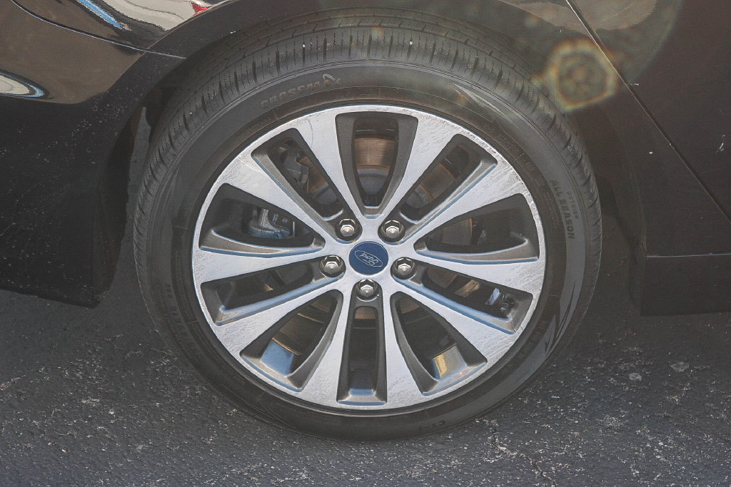 Certified 2020 Ford Fusion SE AWD/4WD image 11