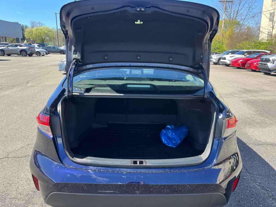 Used 2025 Toyota Corolla LE image 17