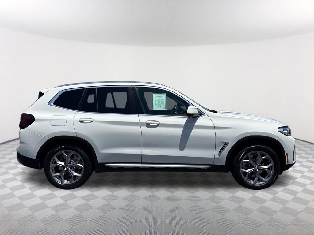 Used 2024 BMW X3 sDrive30i w/ Convenience Package RWD image 3