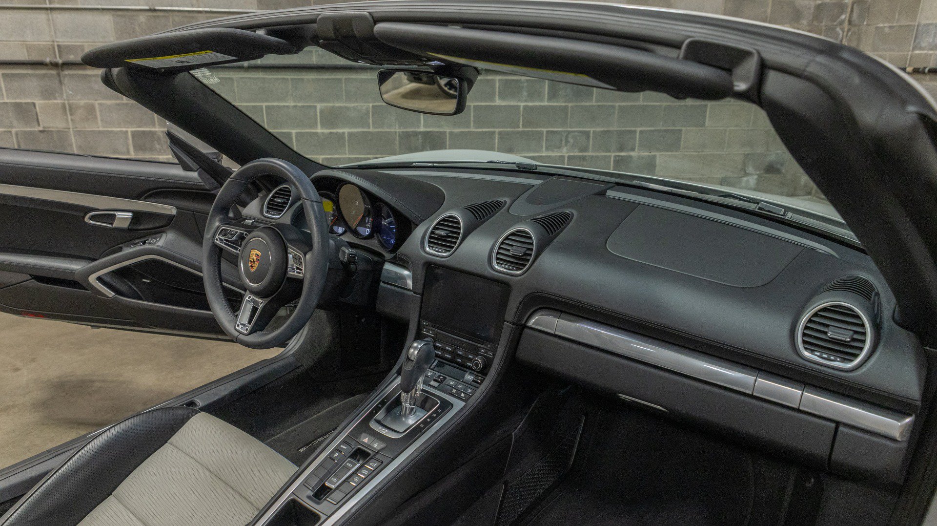 Used 2021 Porsche 718 Boxster RWD image 53