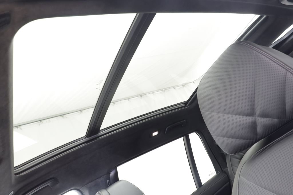 Certified 2024 BMW X7 xDrive40i w/ M Sport Package image 14