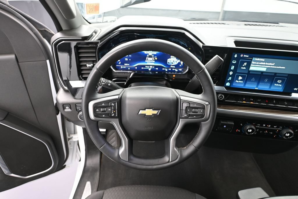 Used 2025 Chevrolet Silverado 3500 LT w/ Safety Package AWD/4WD image 30