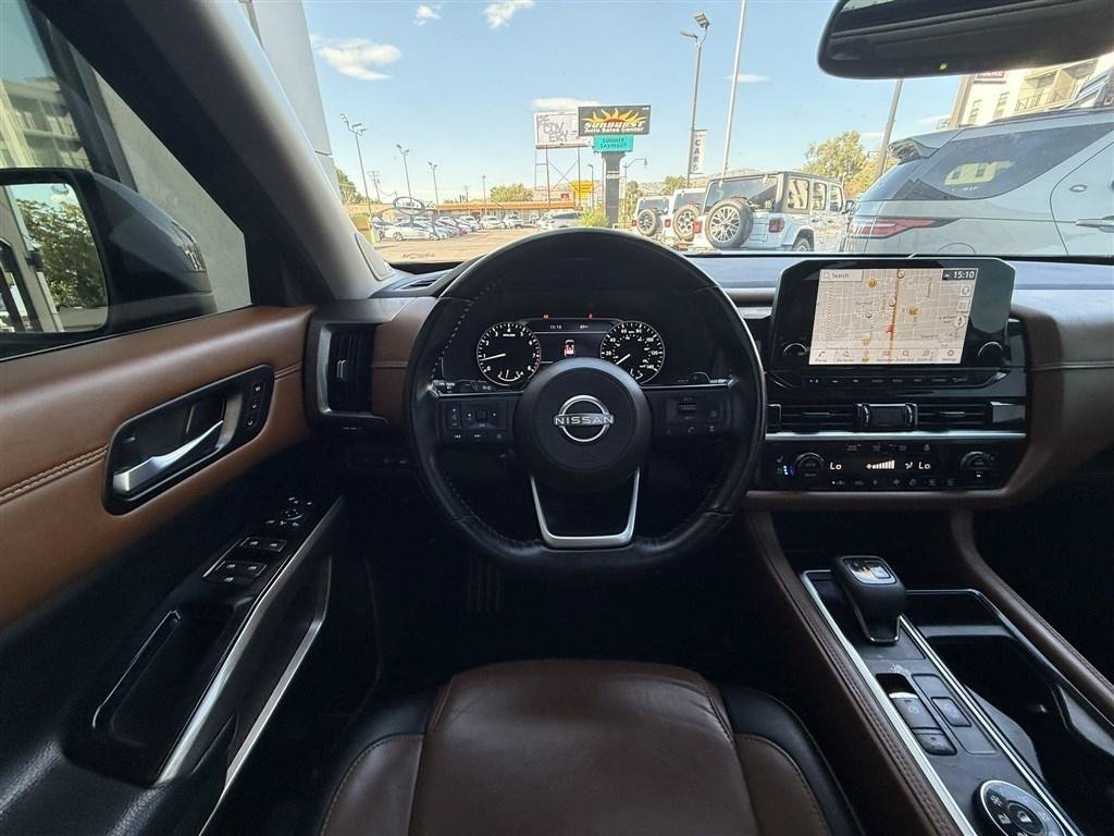 Used 2022 Nissan Pathfinder Platinum w/ Cargo Package AWD/4WD image 29