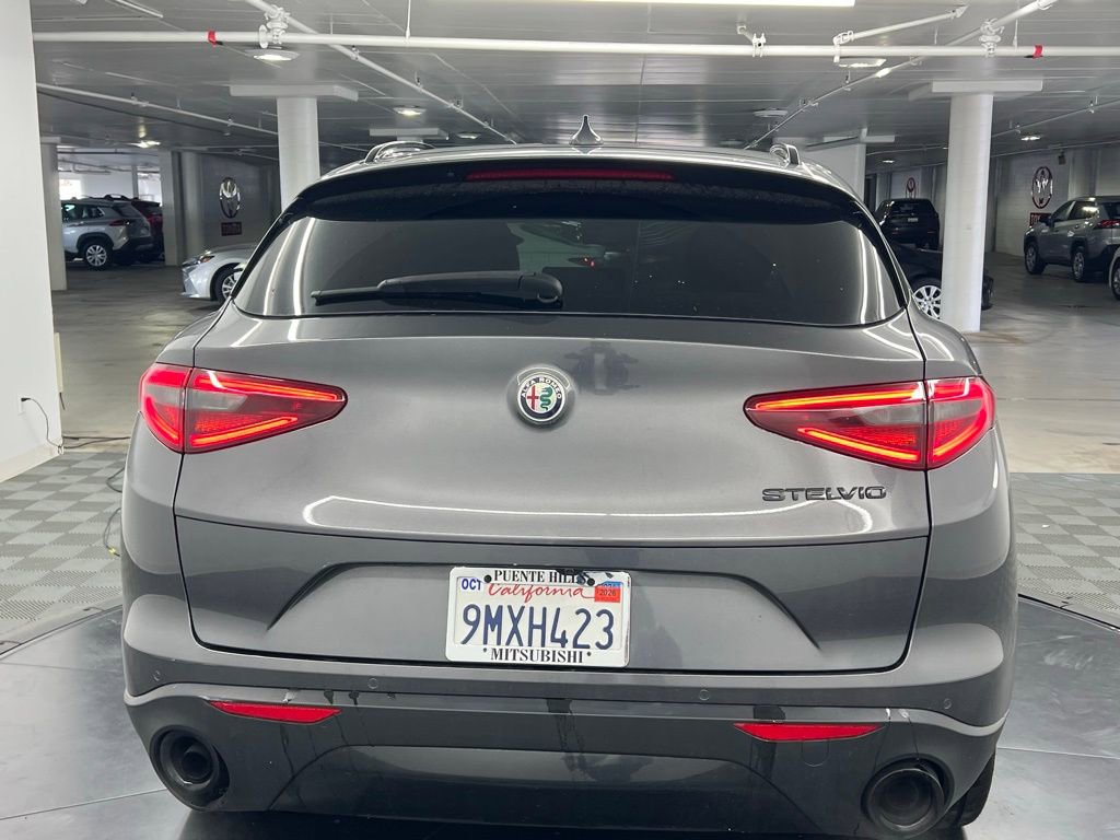 Used 2020 Alfa Romeo Stelvio w/ Nero Edizione image 7