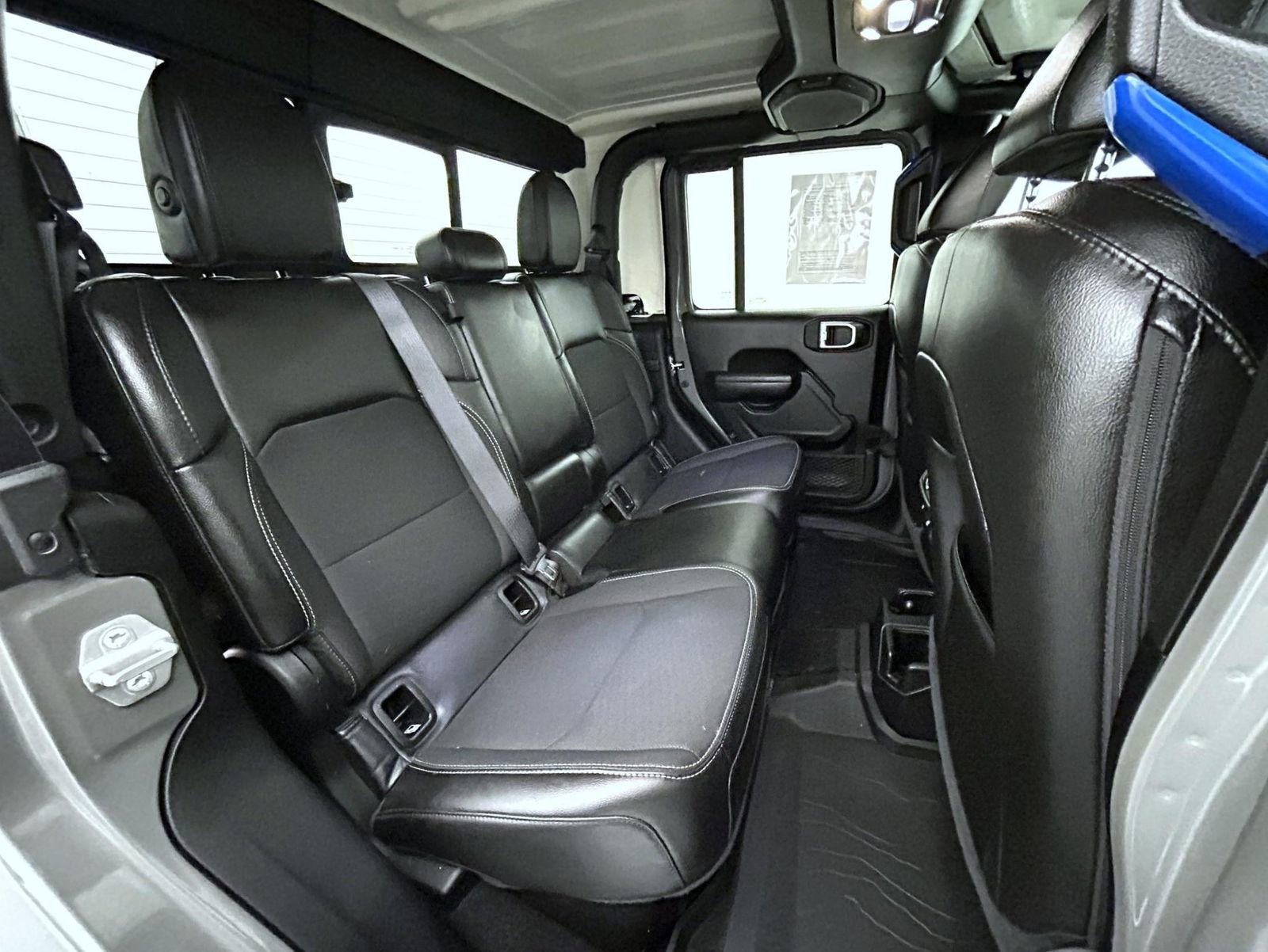 Used 2021 Jeep Gladiator Sport image 18