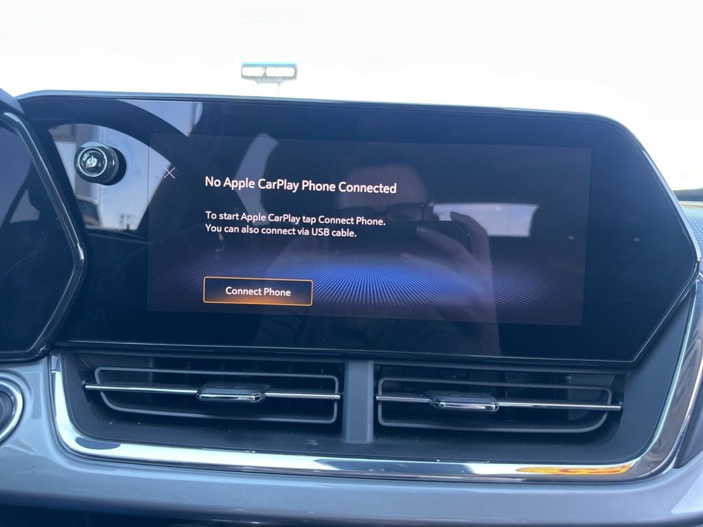 Used 2025 Chevrolet Trax LT image 31