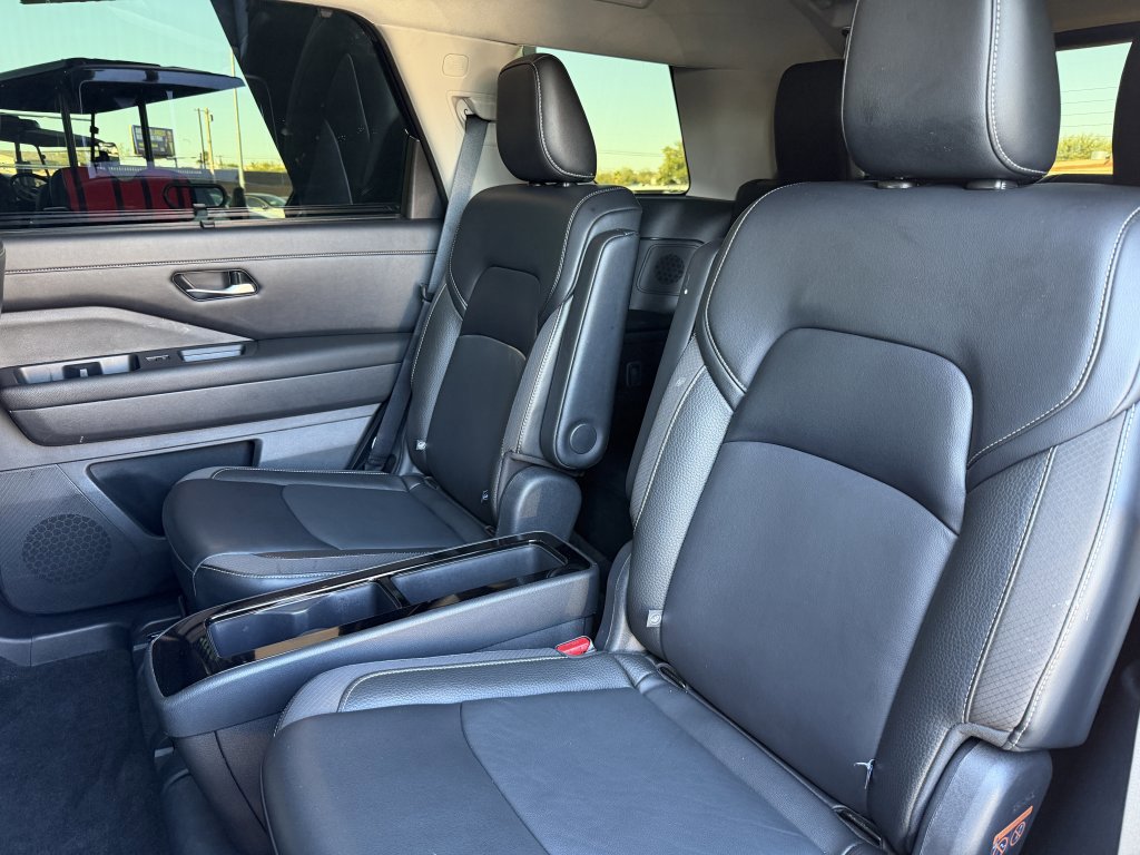 Used 2024 Nissan Pathfinder SL w/ SL Premium Package image 32