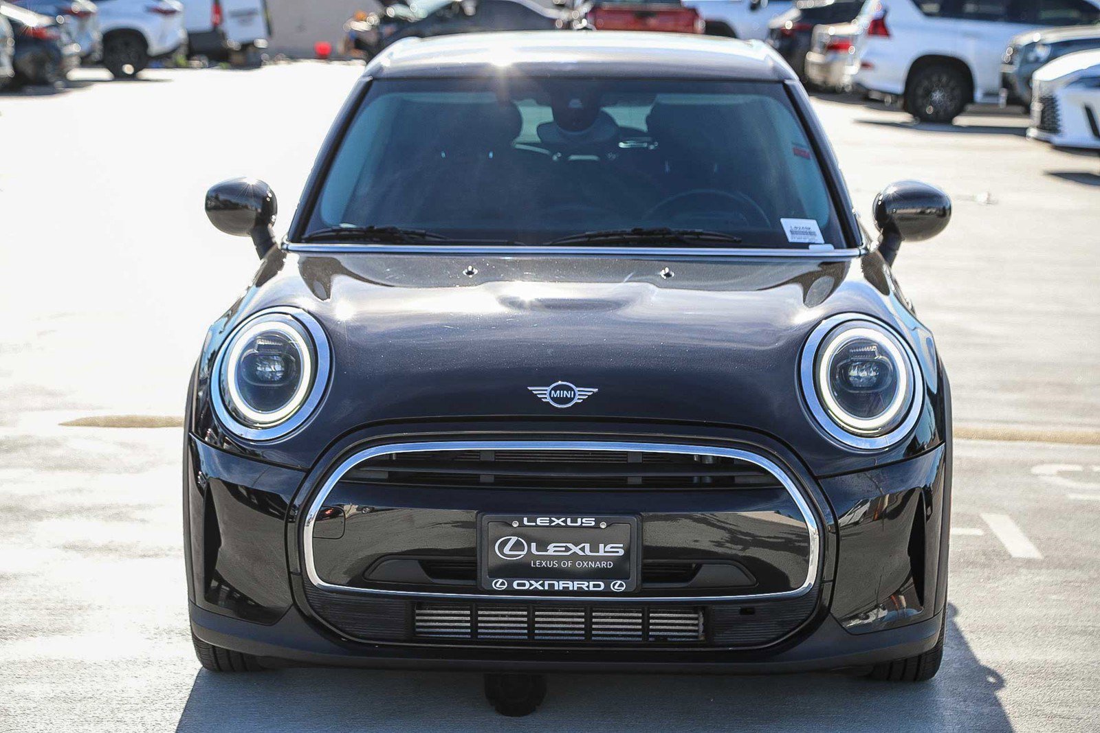 Used 2022 MINI Cooper 4-Door Hardtop image 2