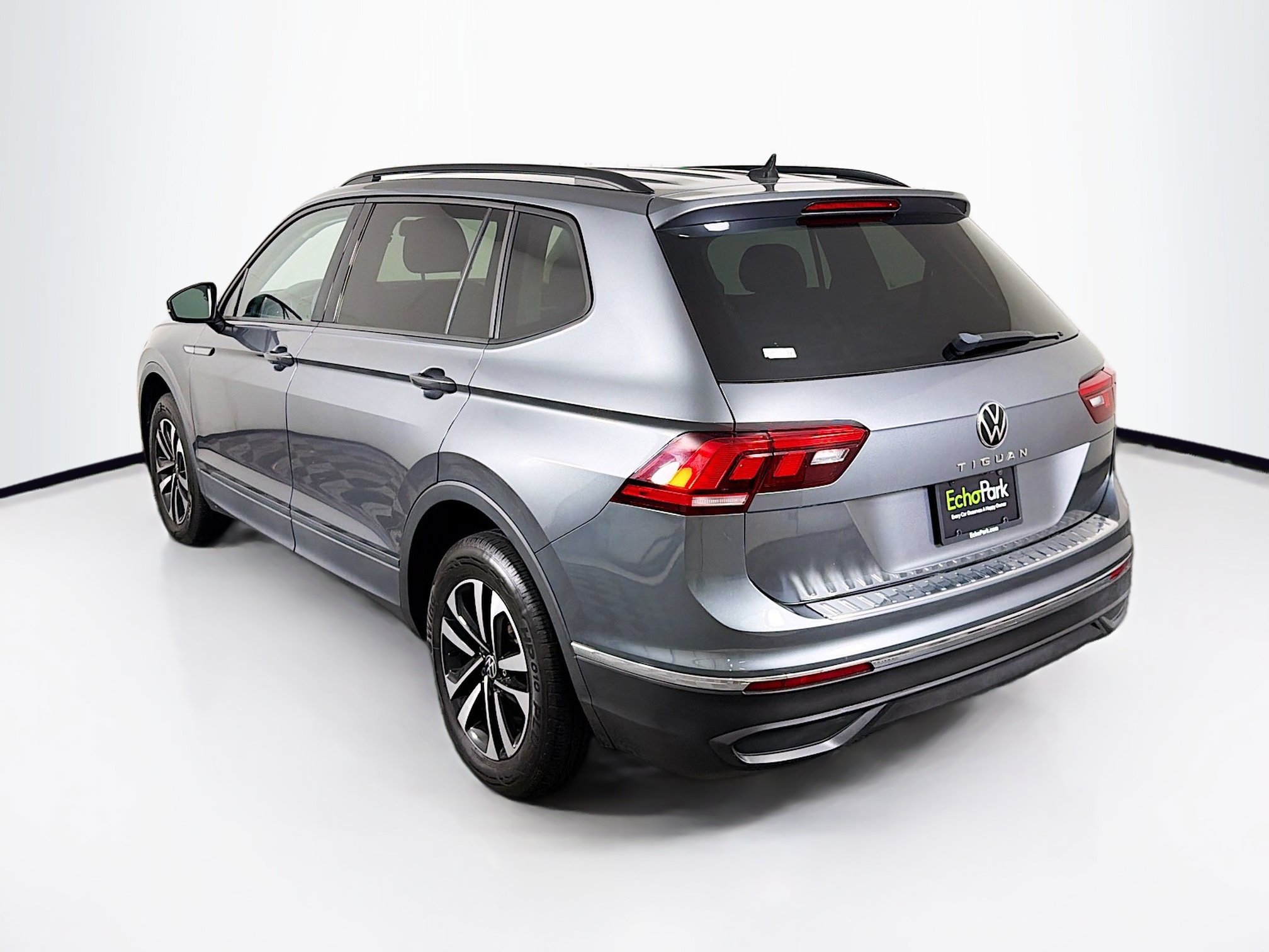 Used 2022 Volkswagen Tiguan S FWD image 5