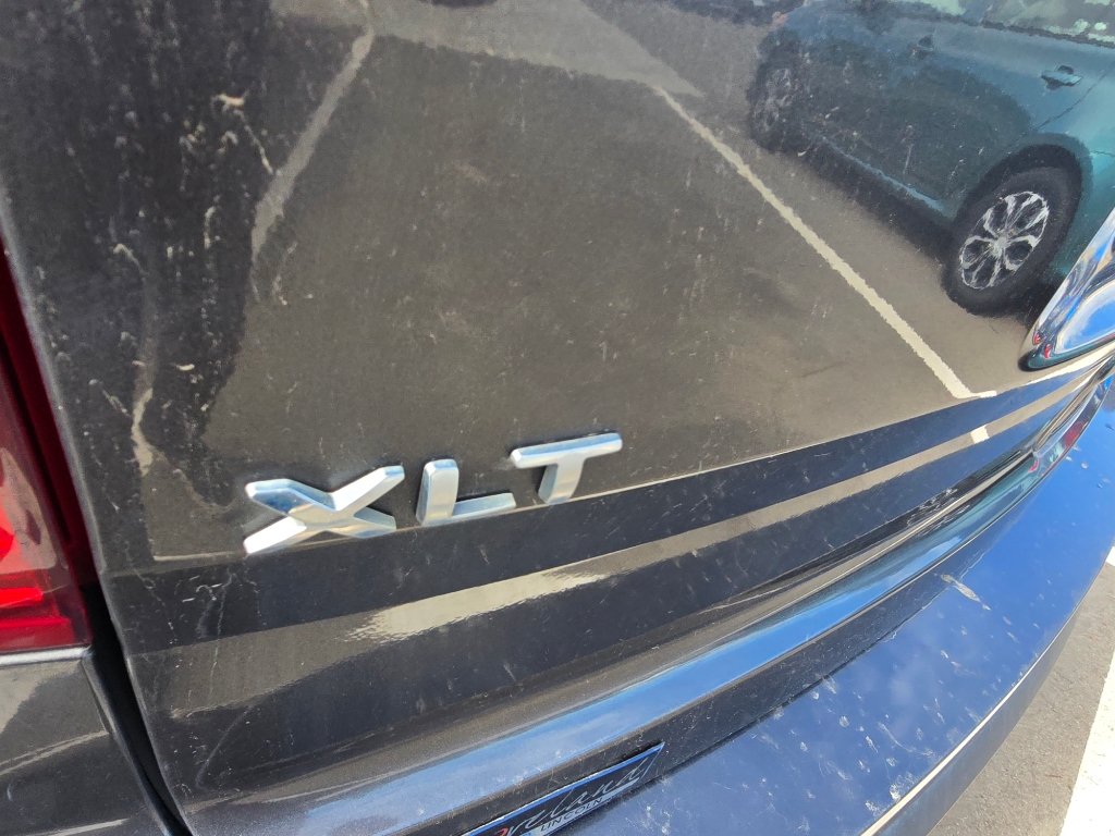 Used 2015 Ford Explorer XLT w/ Equipment Group 202A AWD/4WD image 18