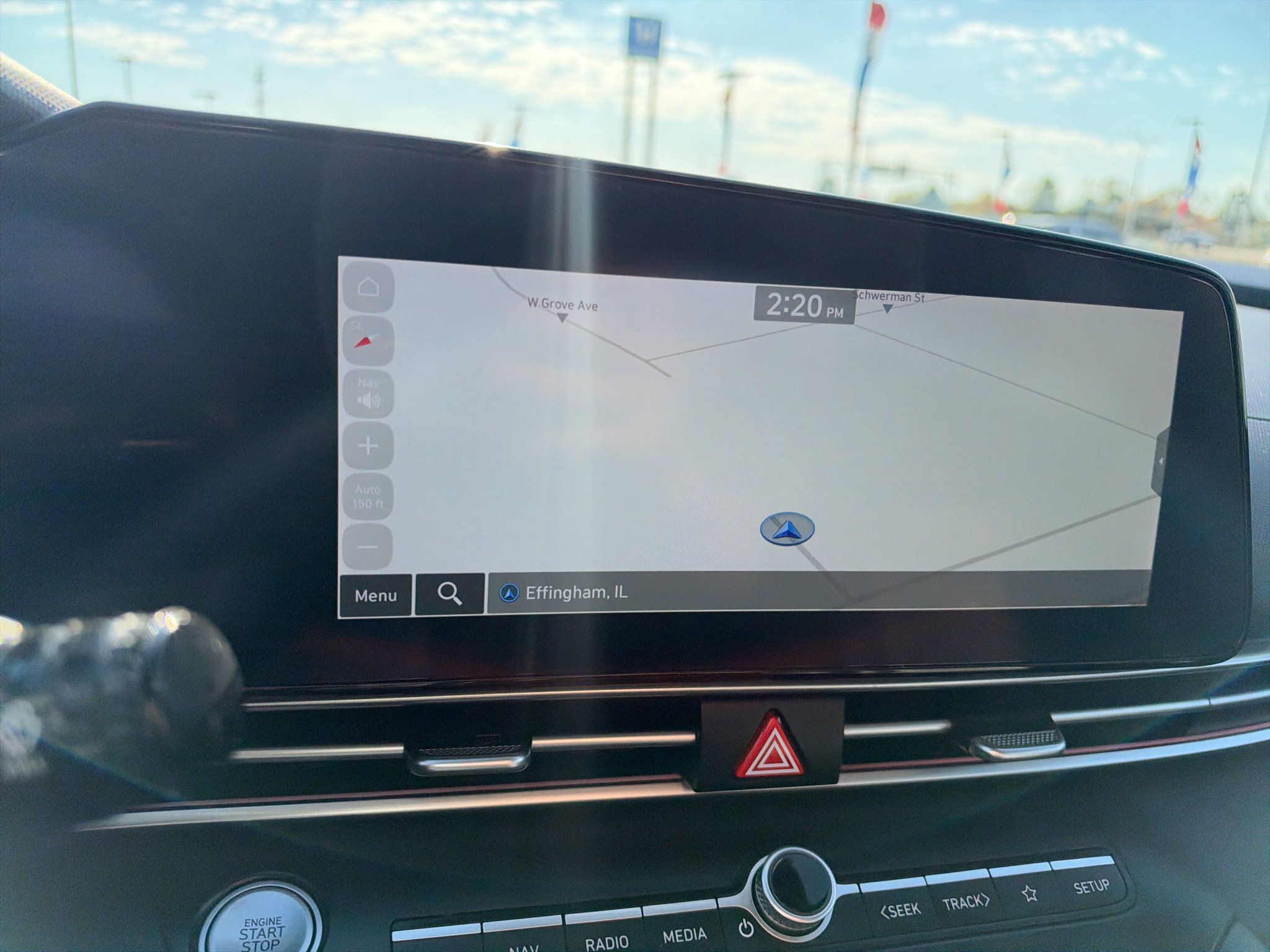 Used 2024 Hyundai Elantra Limited FWD image 17