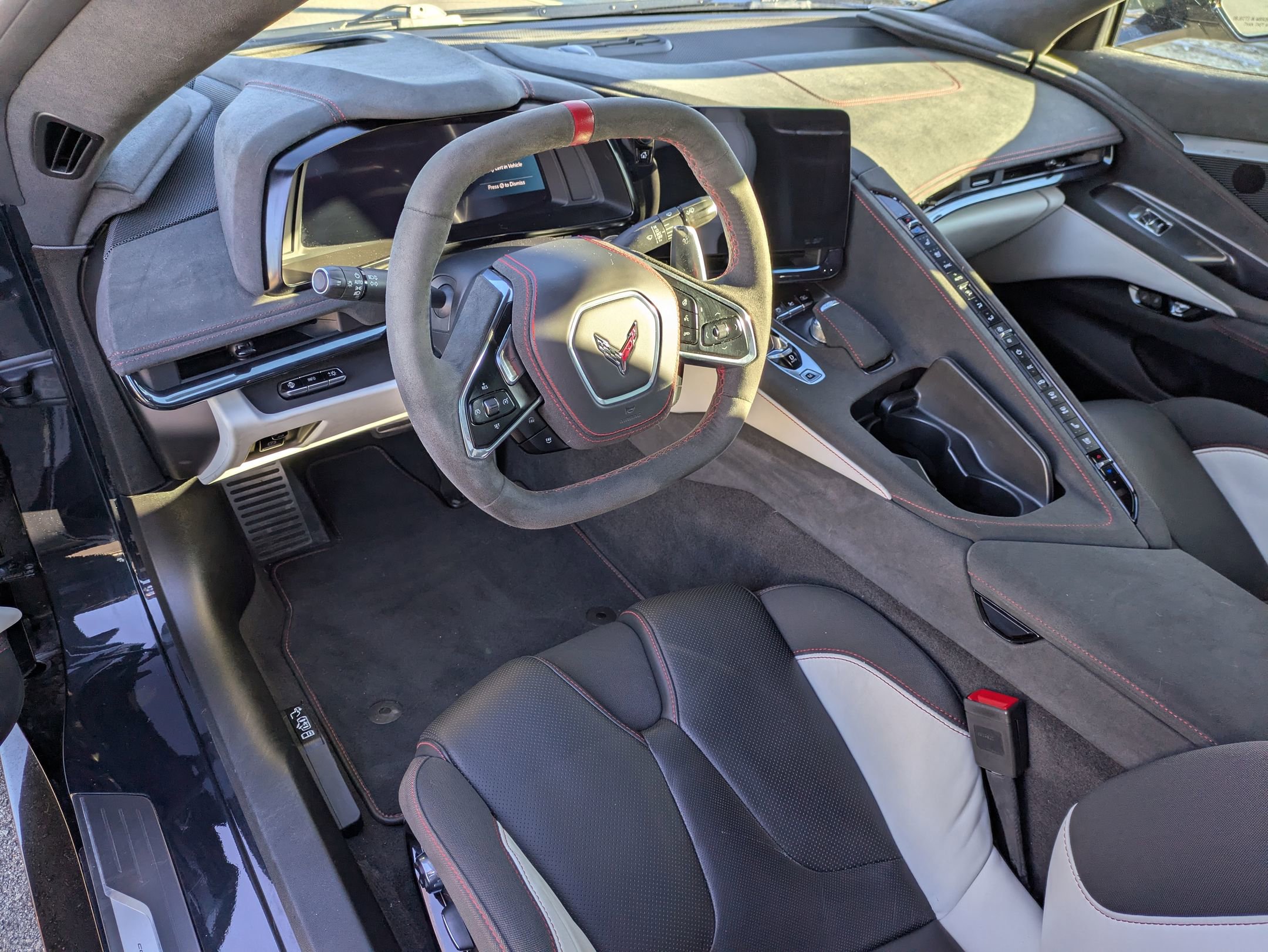 Used 2023 Chevrolet Corvette Stingray Premium Conv w/ Z51 Performance Package image 14