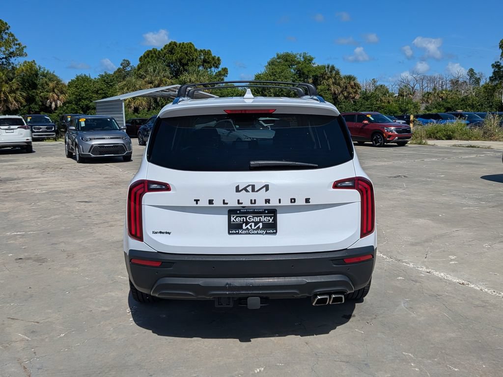 Certified 2022 Kia Telluride SX w/ Towing Package FWD image 7