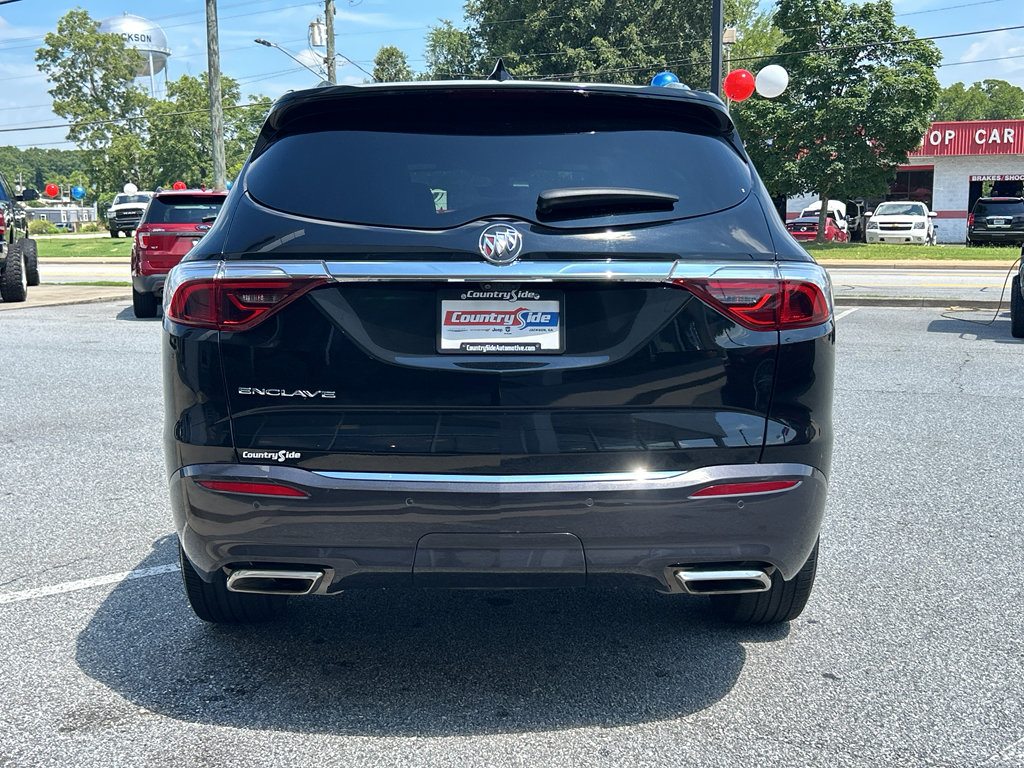 Used 2024 Buick Enclave Premium image 7