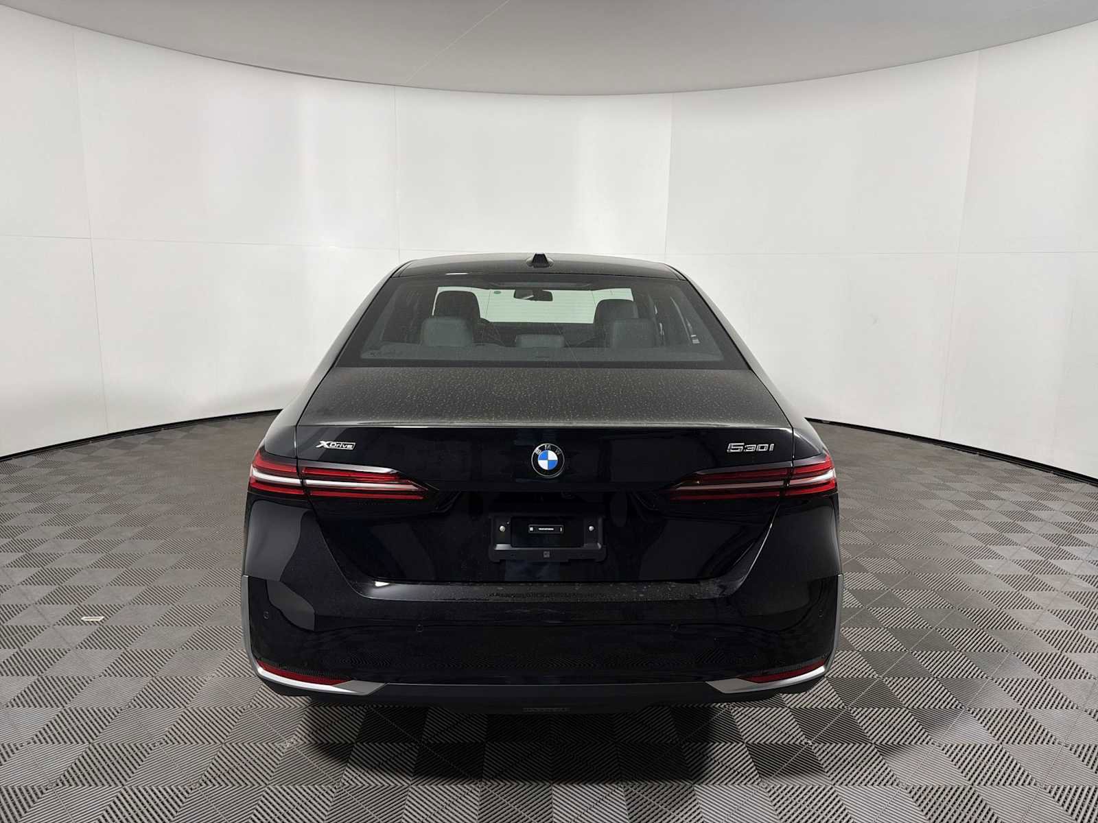 New 2026 BMW 530i xDrive AWD/4WD image 2