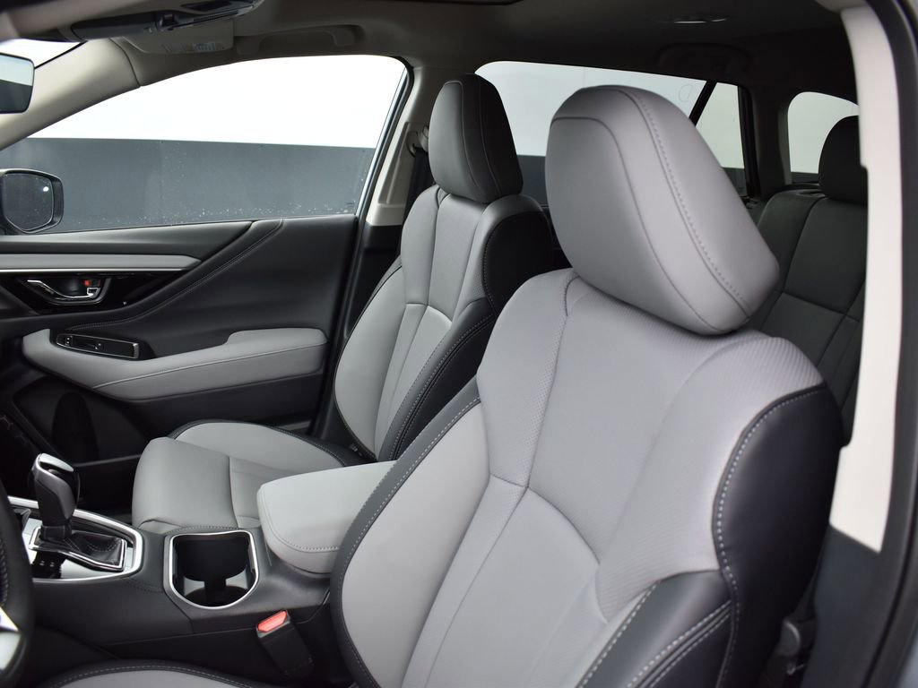 New 2025 Subaru Outback Limited image 13