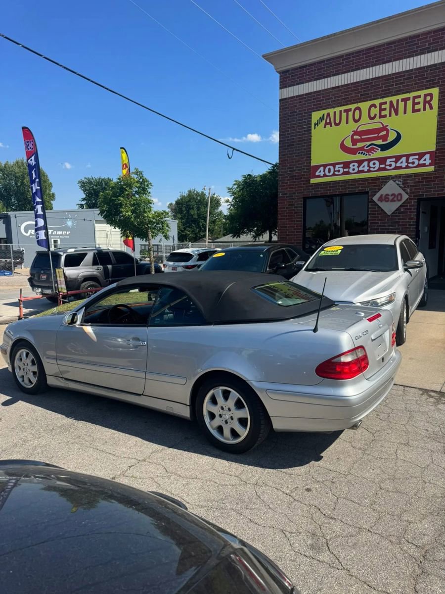 Used 2003 Mercedes-Benz CLK 320 Cabriolet image 3