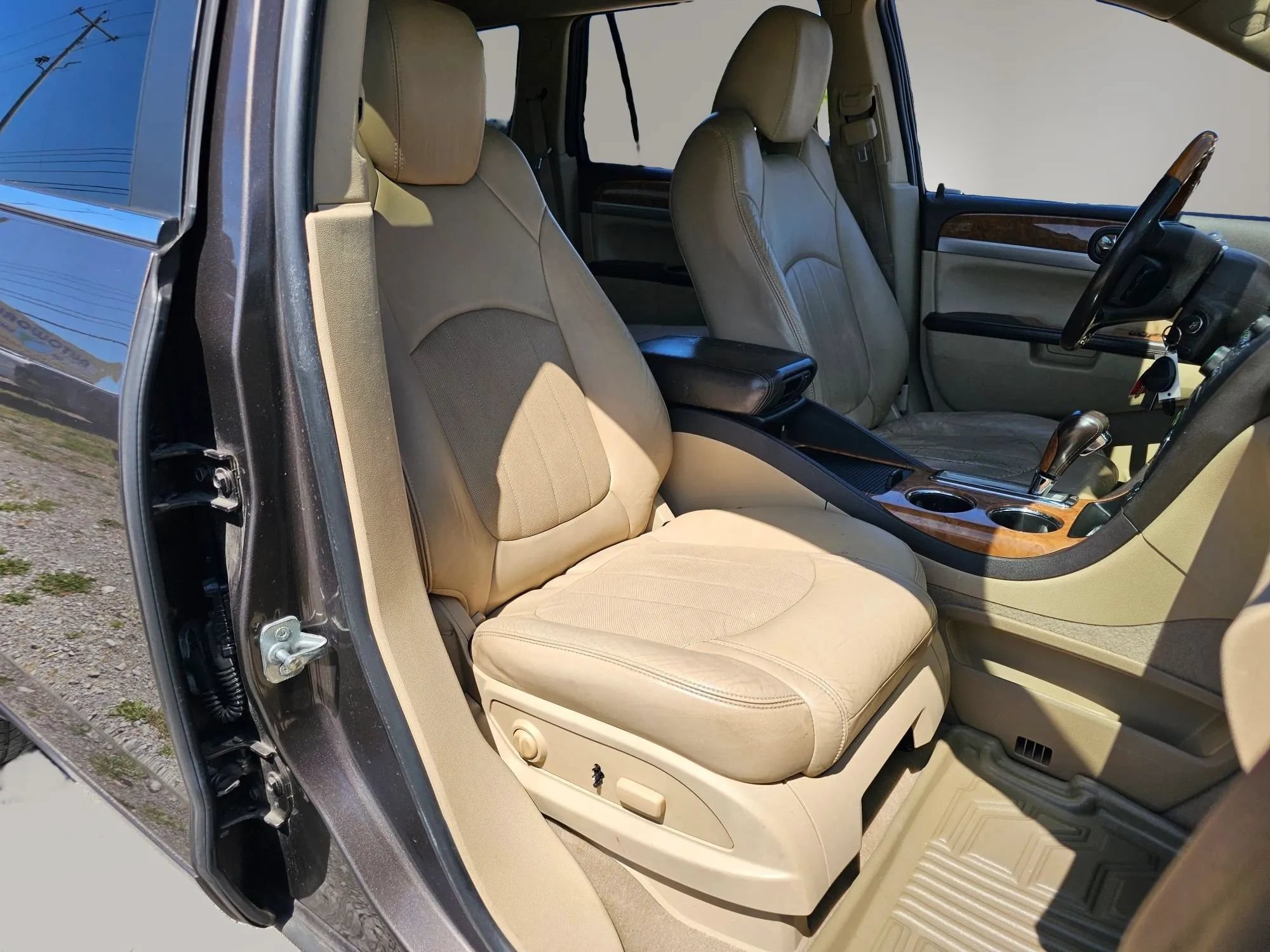 Used 2012 Buick Enclave Leather FWD image 7