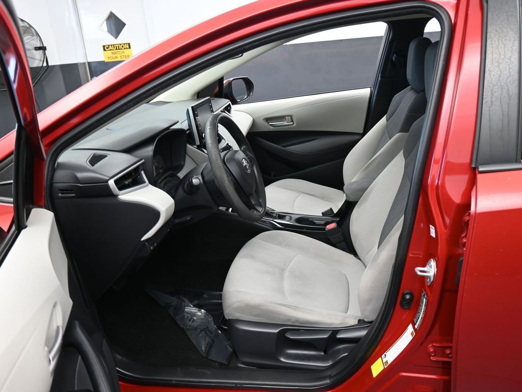 Used 2020 Toyota Corolla LE image 11