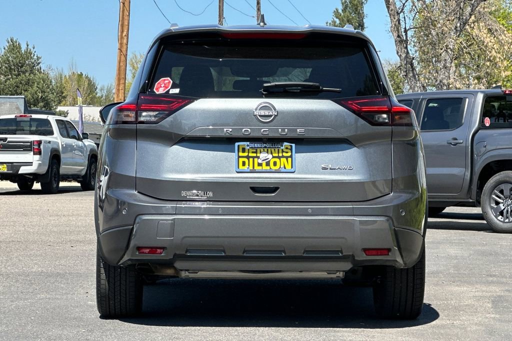Used 2026 Nissan Rogue SL AWD/4WD image 5