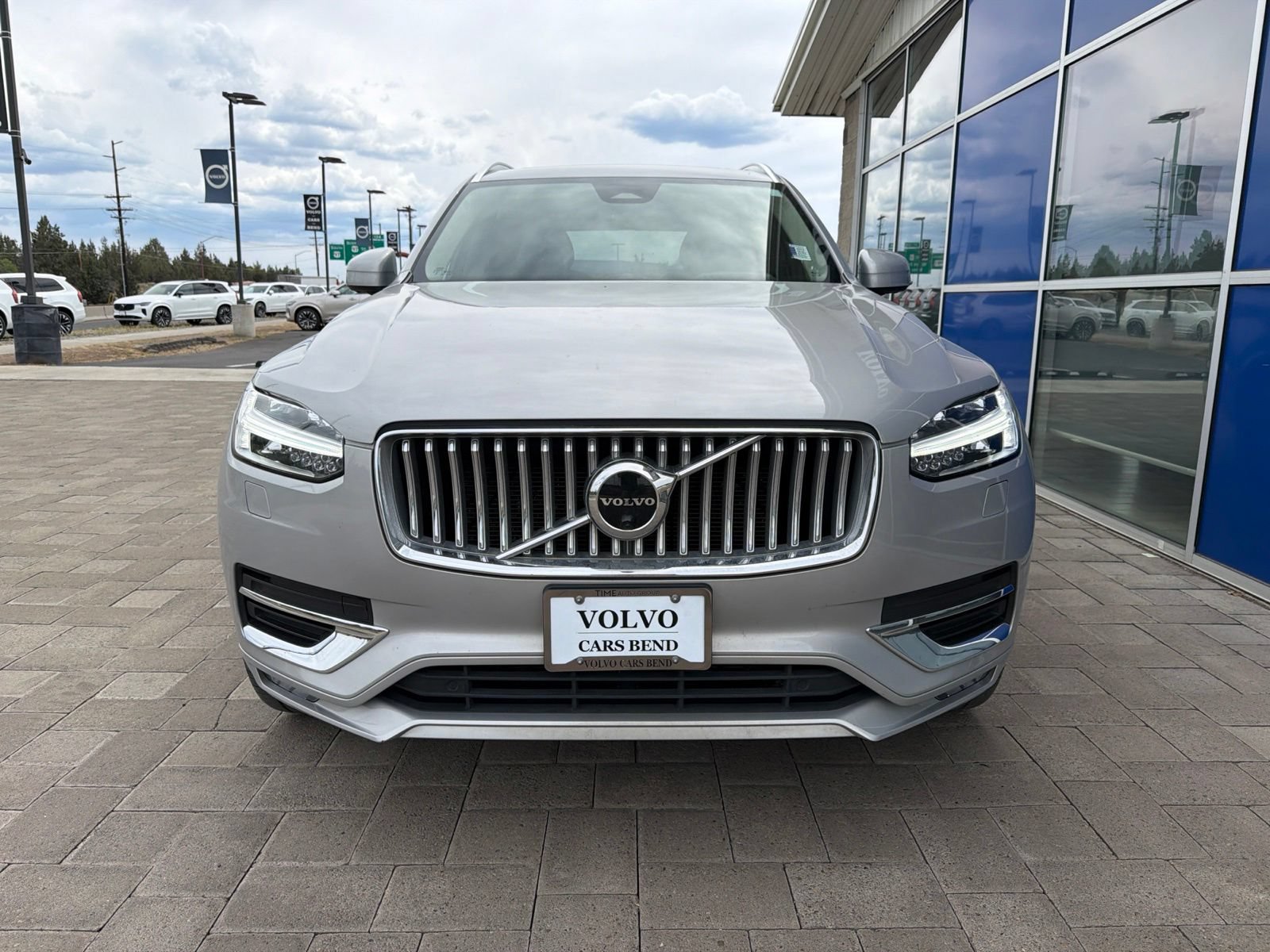 Used 2023 Volvo XC90 B6 Ultimate w/ Lounge Package AWD/4WD image 3